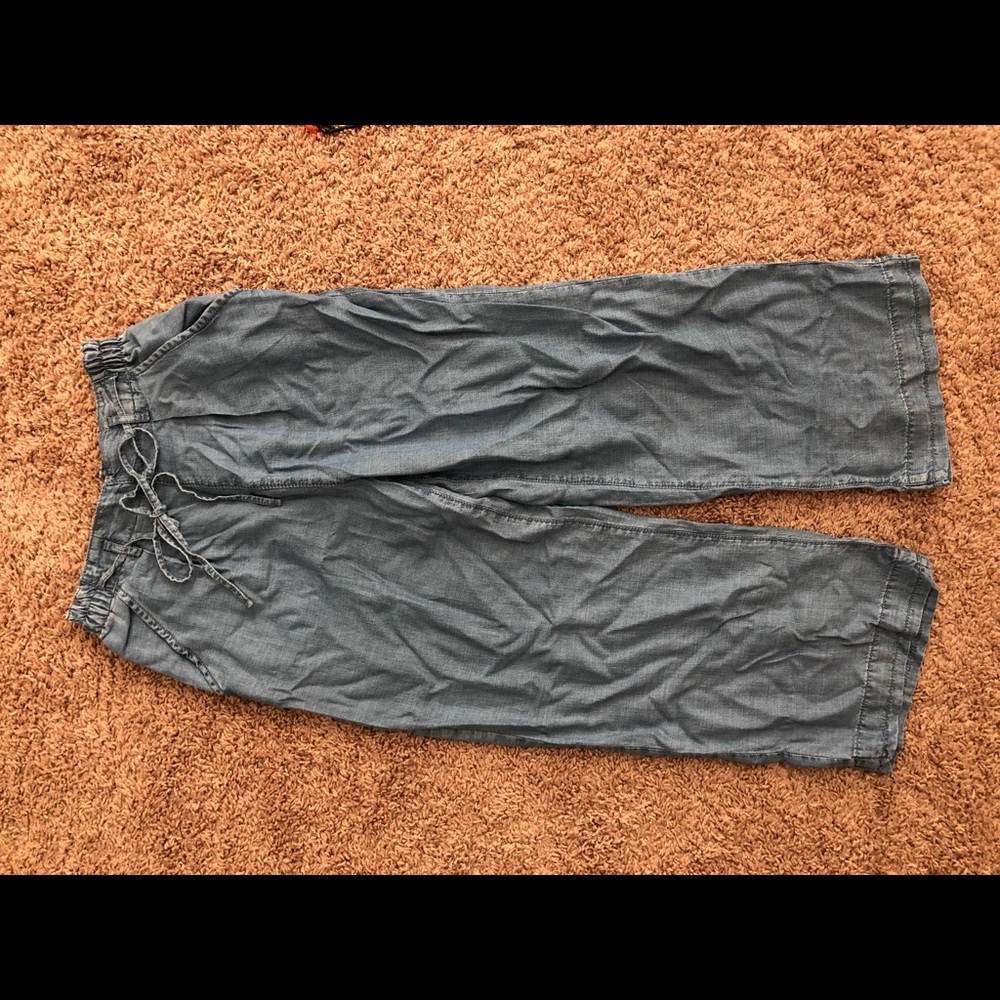 American Eagle Wide Leg Capri